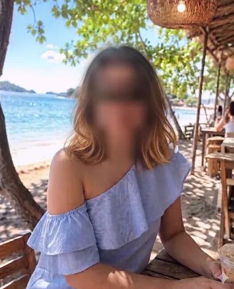 Anouk, 36