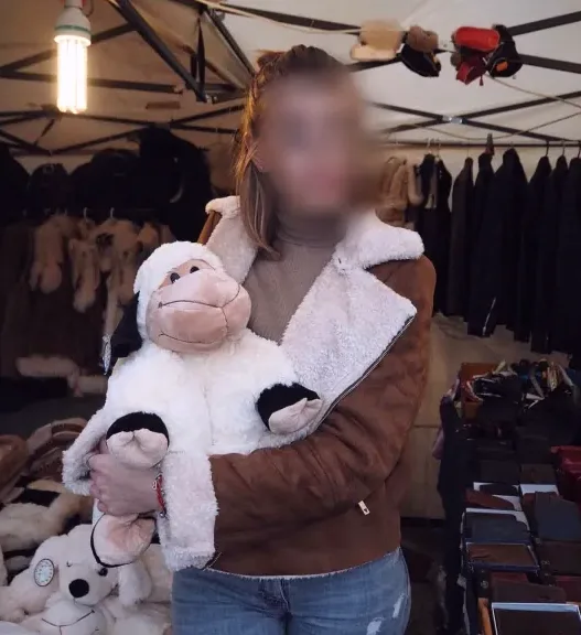 Daphne, 35