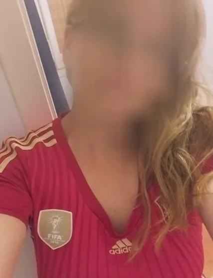 Esther, 35