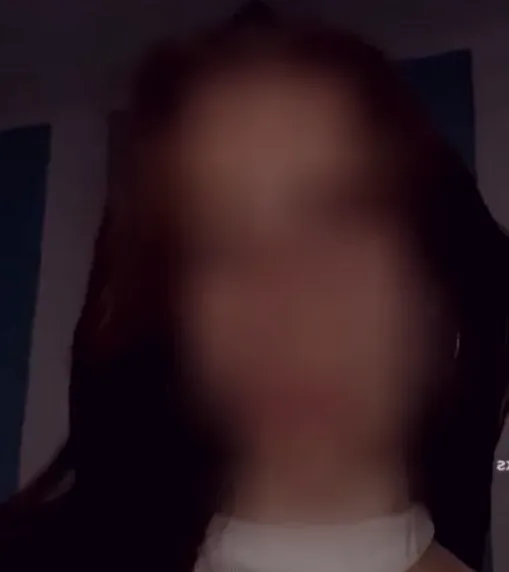 Sabine, 20