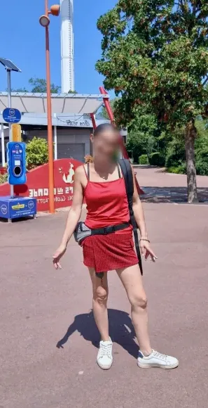 Sophie, 39